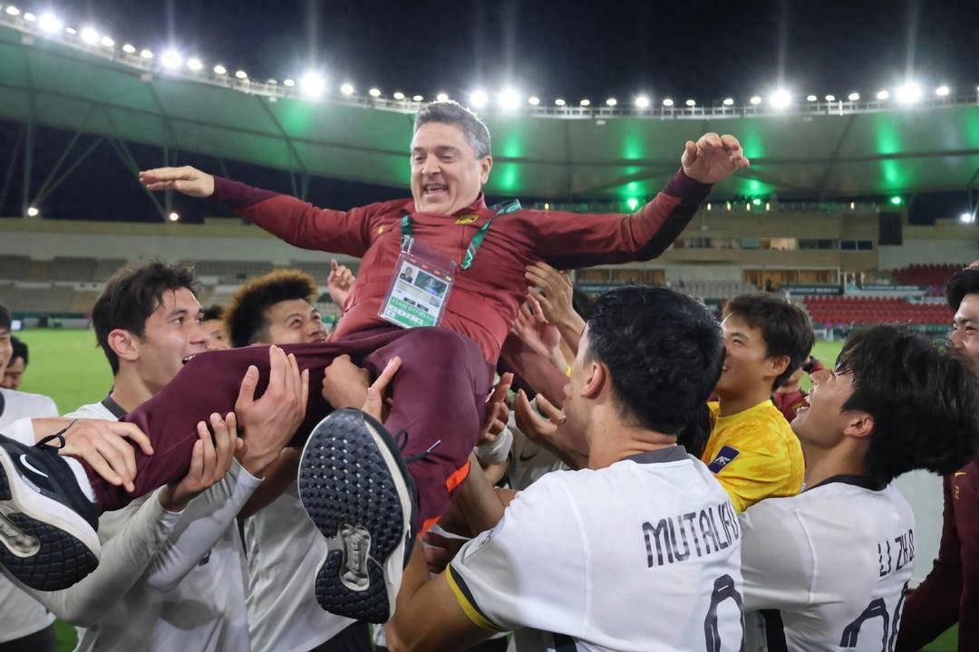 体育-一战封神！安东尼奥有啥秘密武器？