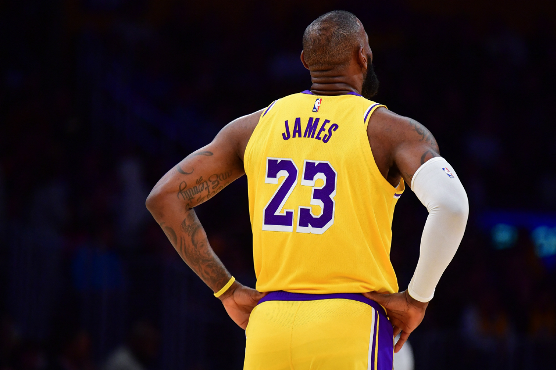 开云电竞-领袖！詹姆斯：我输掉总决赛后，会看看自己还能怎么进步！